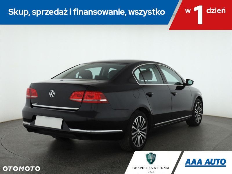Volkswagen Passat - 7