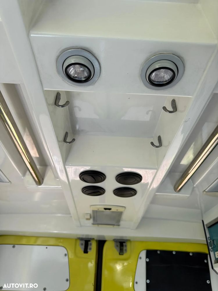Mercedes-Benz Sprinter - 17