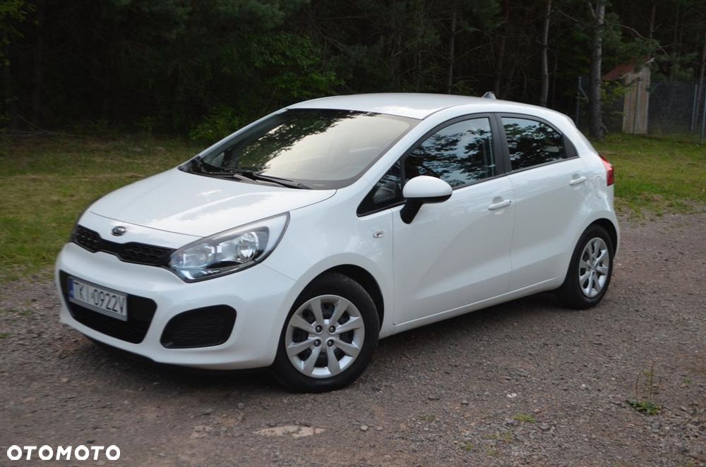 Kia Rio 1.2 L - 2