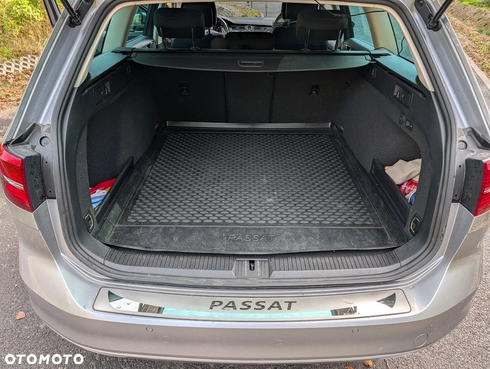 Volkswagen Passat Variant 1.6 TDI (BlueMotion Technology) DSG Comfortline - 21