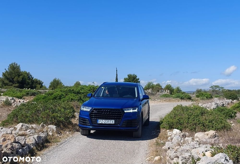 Audi Q7 - 1
