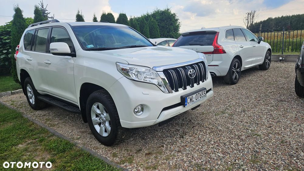 Toyota Land Cruiser - 4