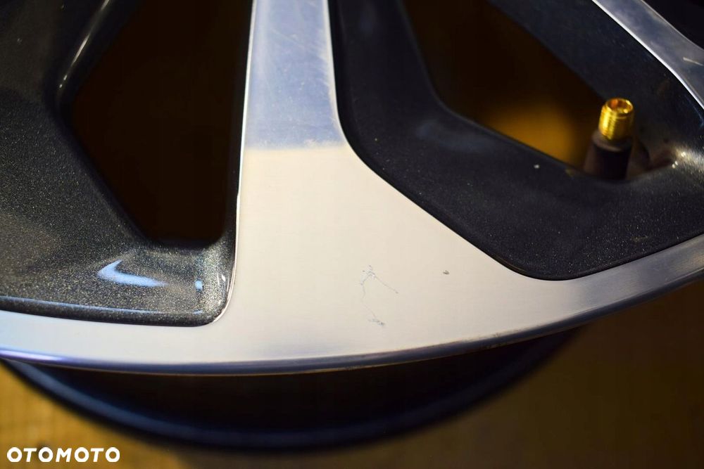 AUDI 21 Q7 Q8 E-TRON 4KE Nowy Model Oryginał - 3