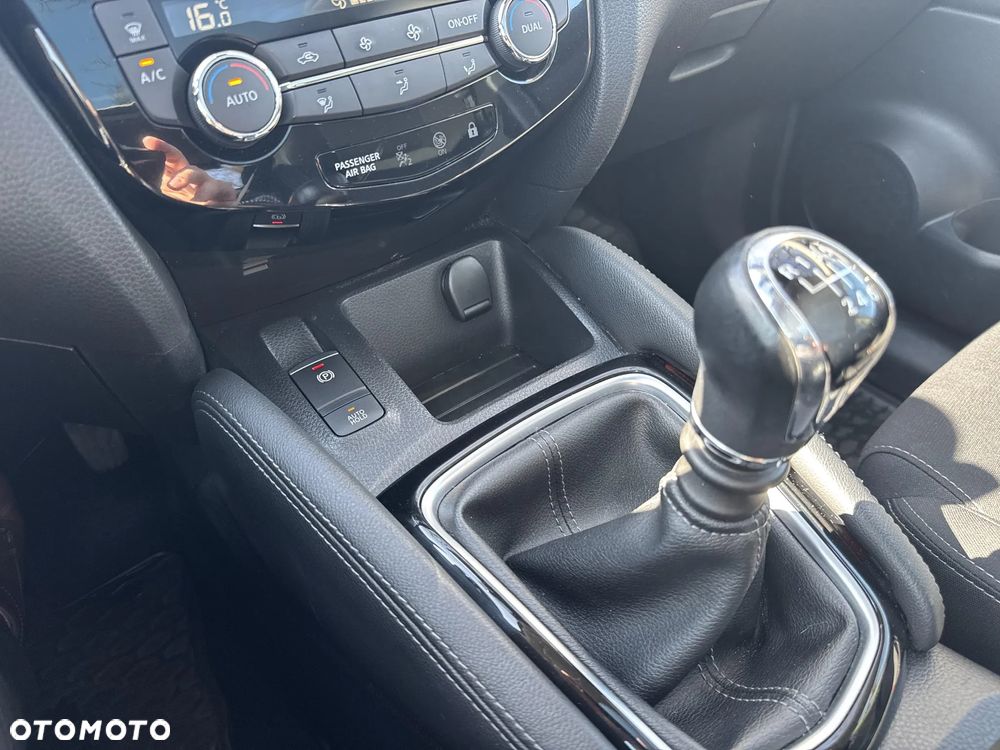 Nissan Qashqai 1.3 DIG-T N-Connecta - 15