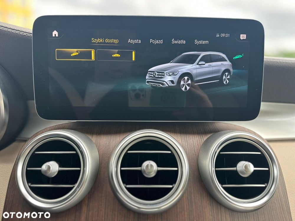 Mercedes-Benz GLC - 17