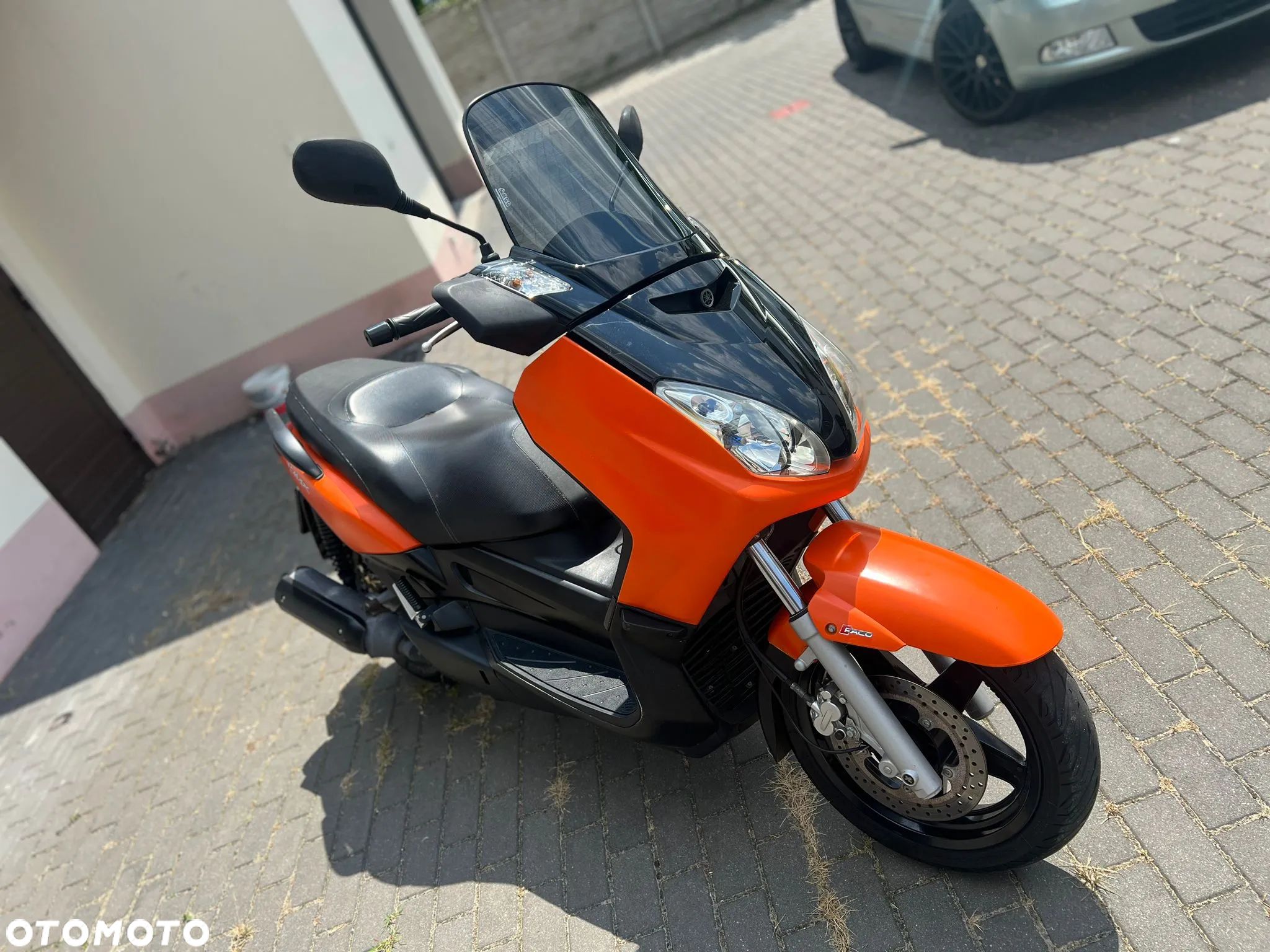 Yamaha X-max - 1