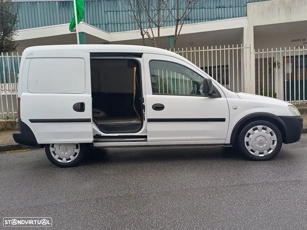 Opel COMBO 1.3 CDTI 75 CV - AR CONDICIONADO - 3