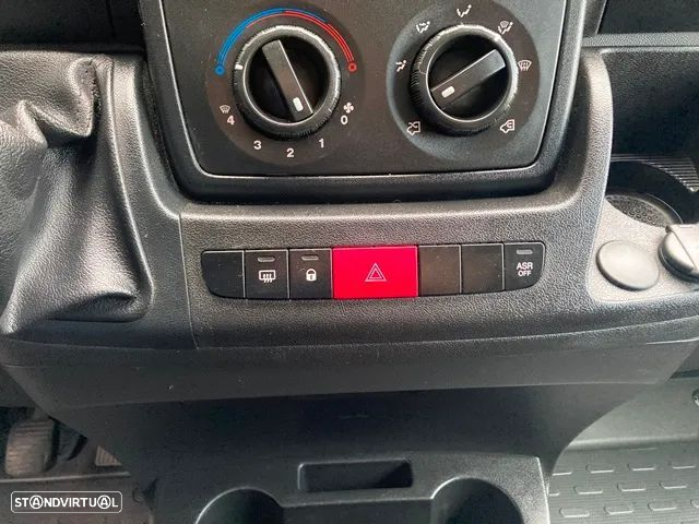 Peugeot Boxer 2.2 BlueHdi 335 L3H3 - 18
