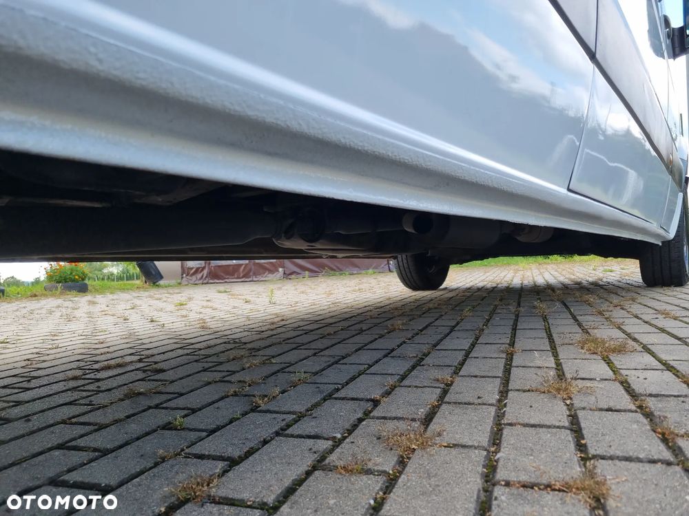 Mercedes-Benz Sprinter - 16
