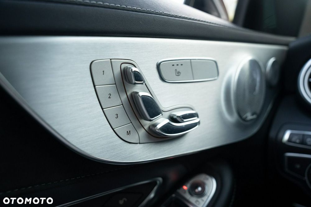 Mercedes-Benz Klasa C AMG 63 S AMG Speedshift 7G-MCT - 29