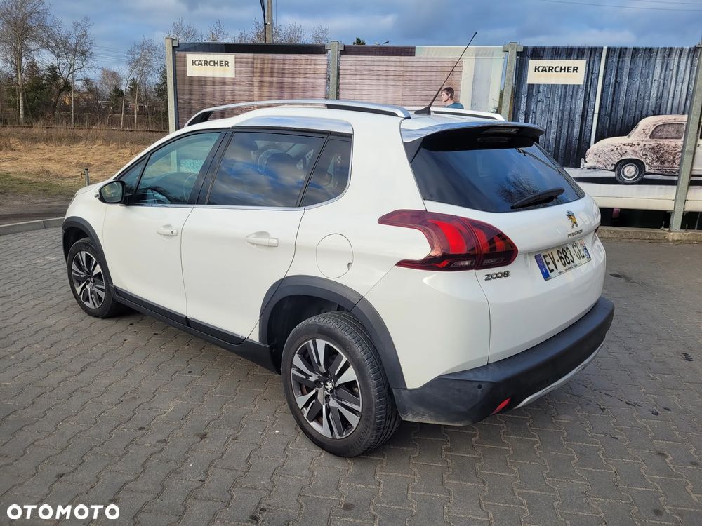 Peugeot 2008 BlueHDi 100 STOP & START Allure - 5