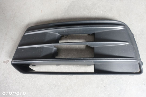 KRATKA ZDERZAKA LEWA AUDI Q5 80A807679A