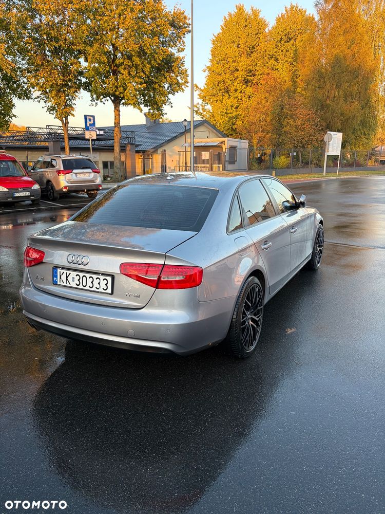 Audi A4 Limousine - 15