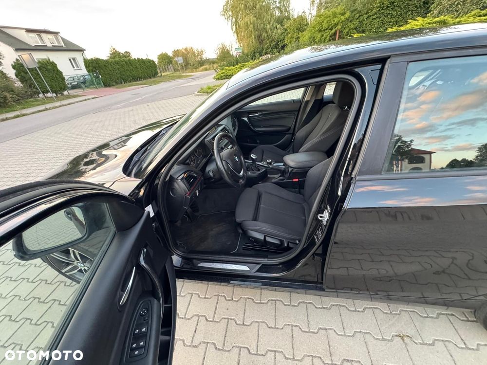 BMW Seria 1 118d DPF - 12