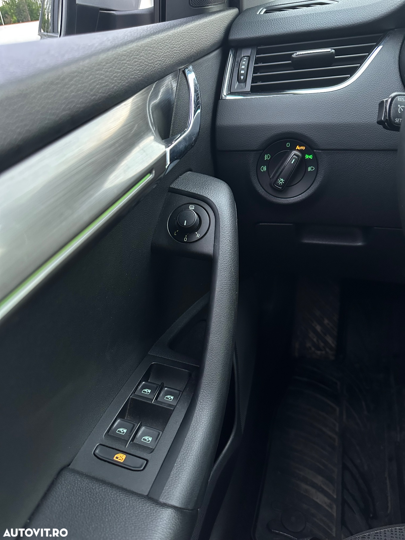 Skoda Octavia 2.0 TDI DSG 4X4 Style - 32