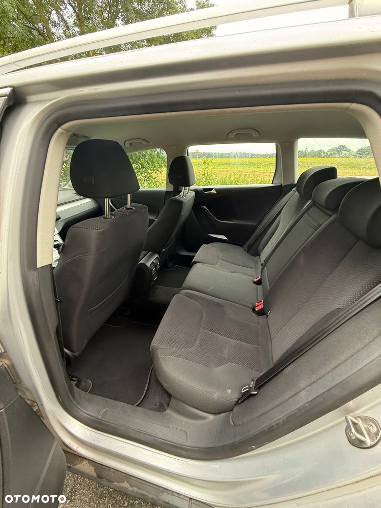 Volkswagen Passat 2.0 TDI Comfortline - 3