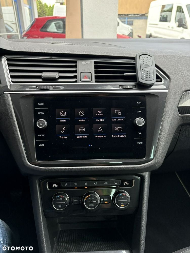 Volkswagen Tiguan - 31