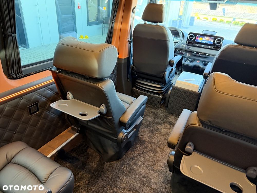 Mercedes-Benz Sprinter - 26