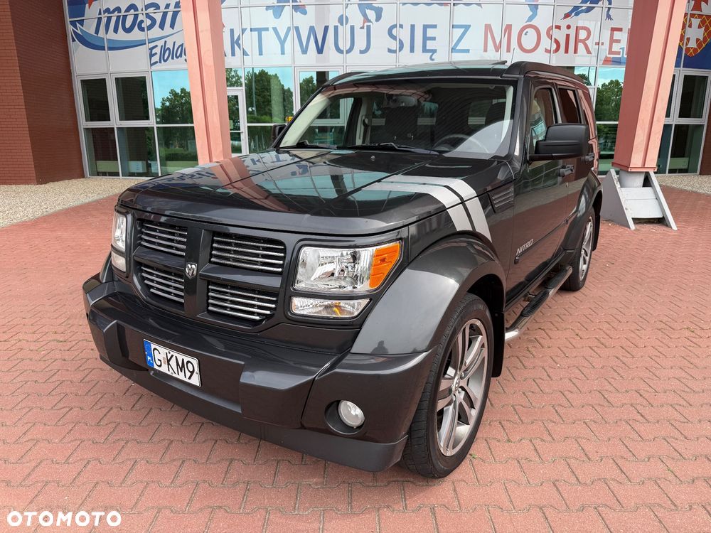 Dodge Nitro - 7
