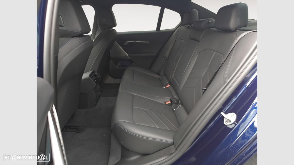 BMW i5 eDrive40 Pack Desportivo M - 14