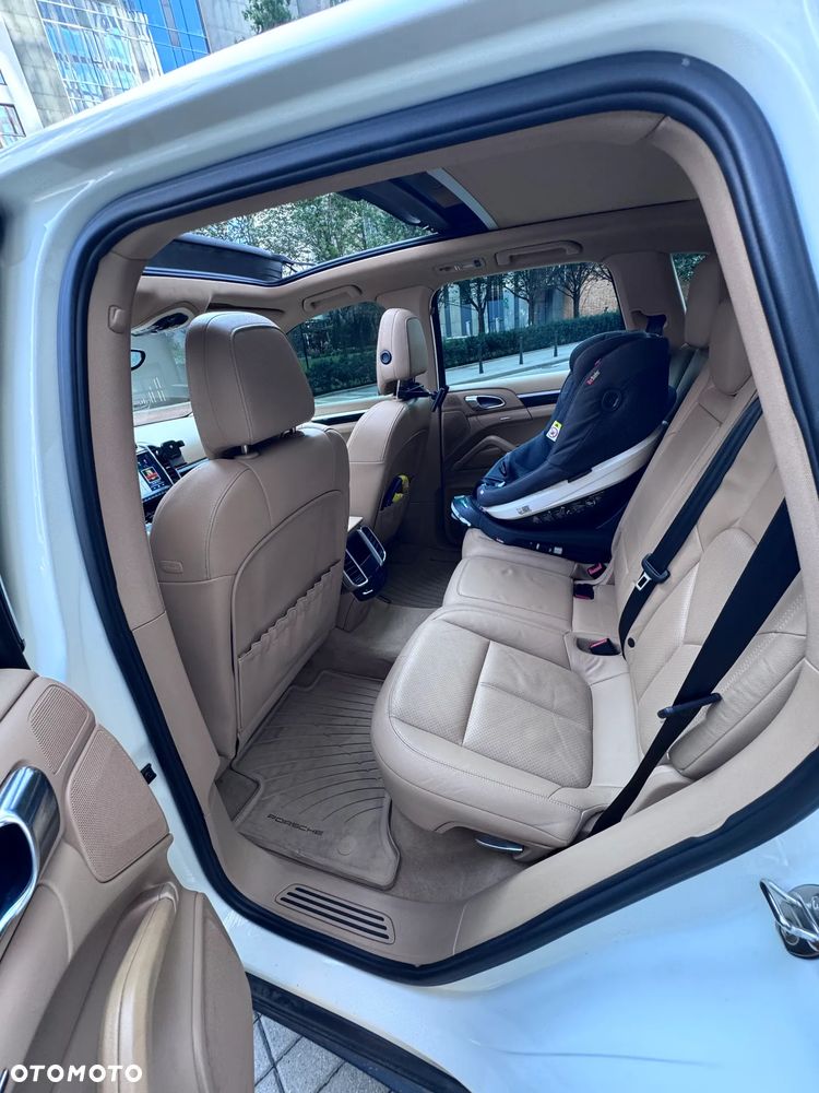 Porsche Cayenne - 23