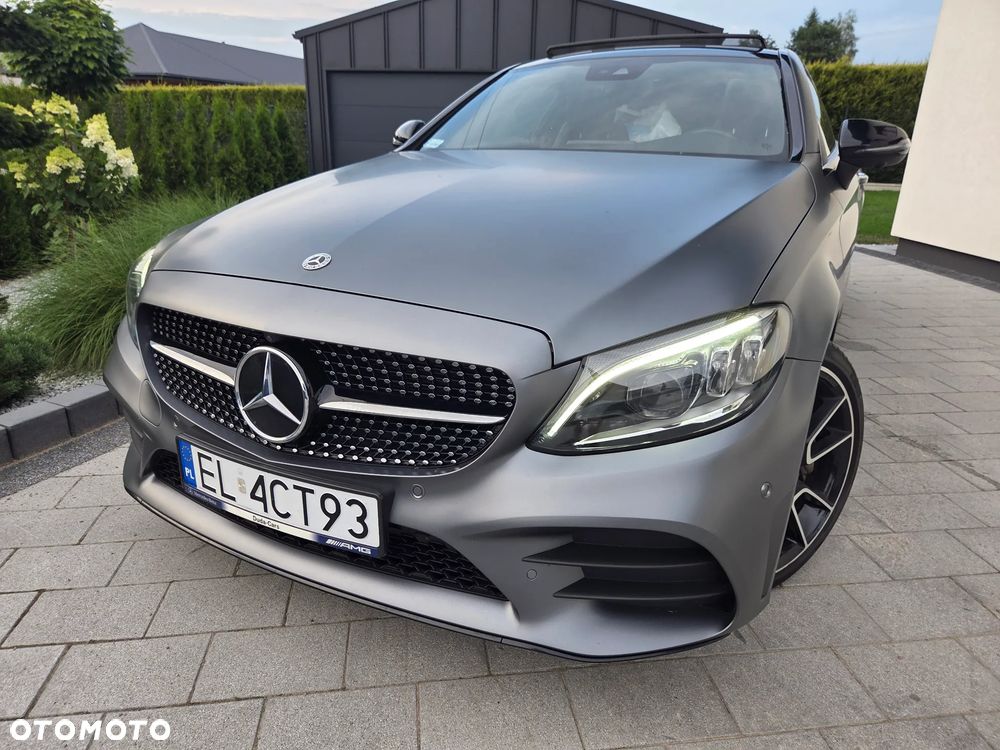 Mercedes-Benz Klasa C 300 4MATIC 9G-TRONIC - 36
