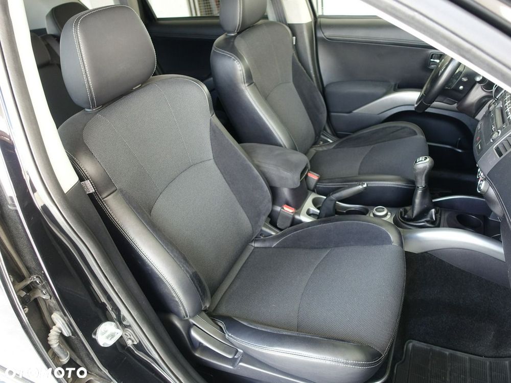 Mitsubishi Outlander 2.4 4WD Invite - 21