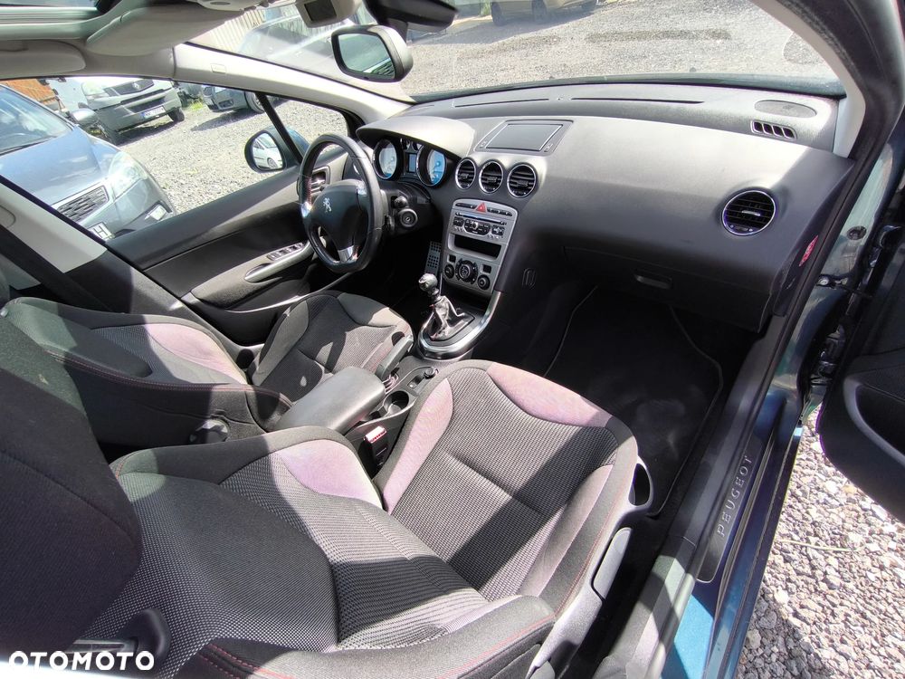 Peugeot 308 1.6 Premium - 28