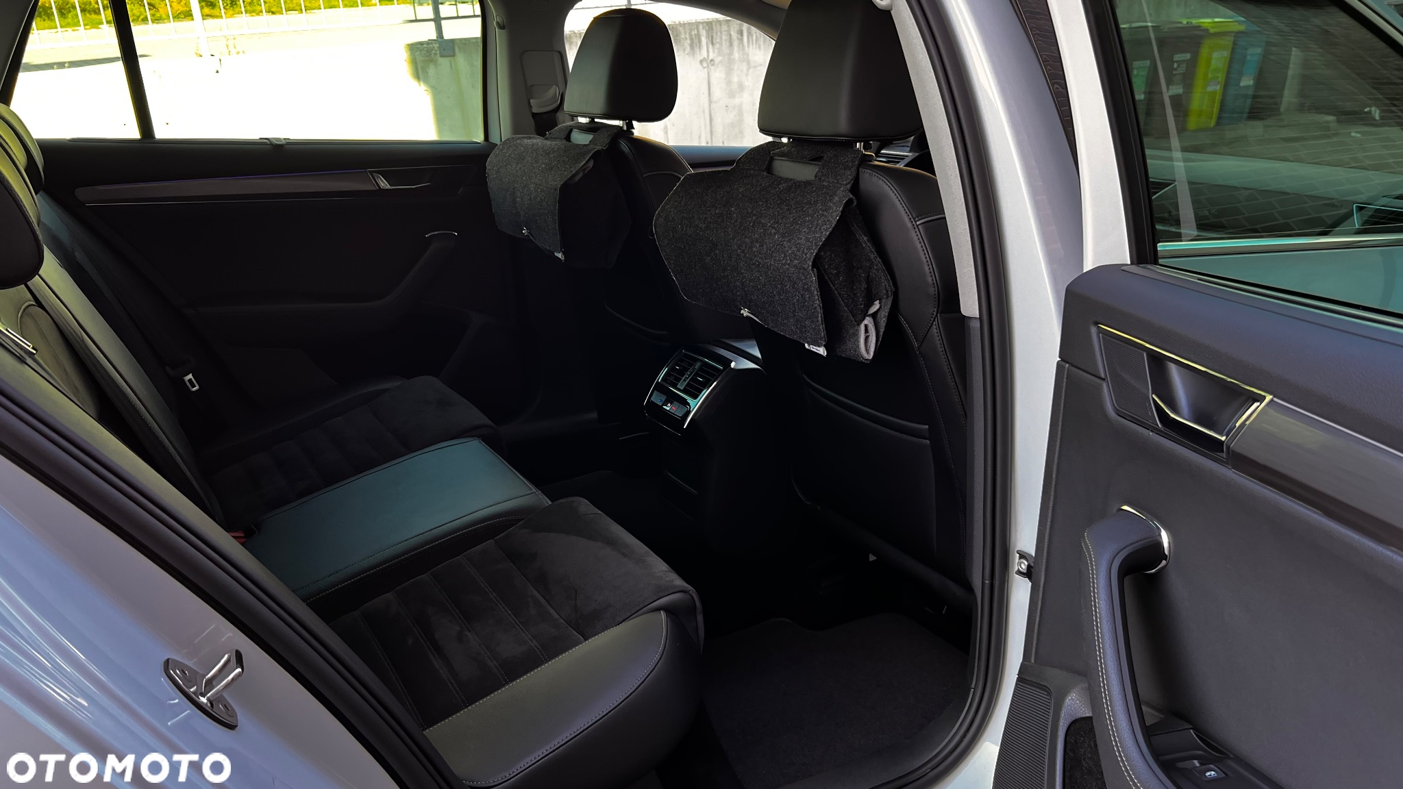 Skoda Superb Combi 2.0 TDI 4x4 DSG Scout - 30