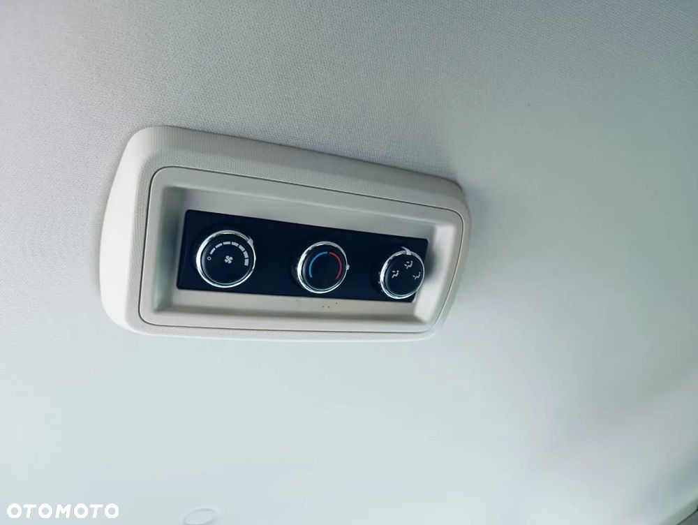 Dodge Grand Caravan - 14