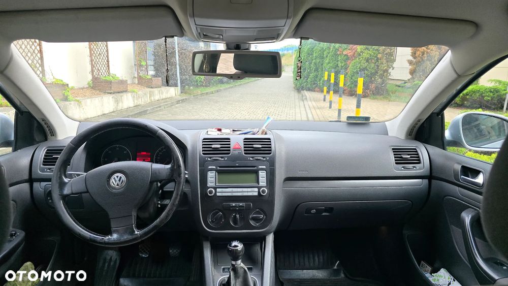 Volkswagen Jetta 1.9 TDI Trendline - 9