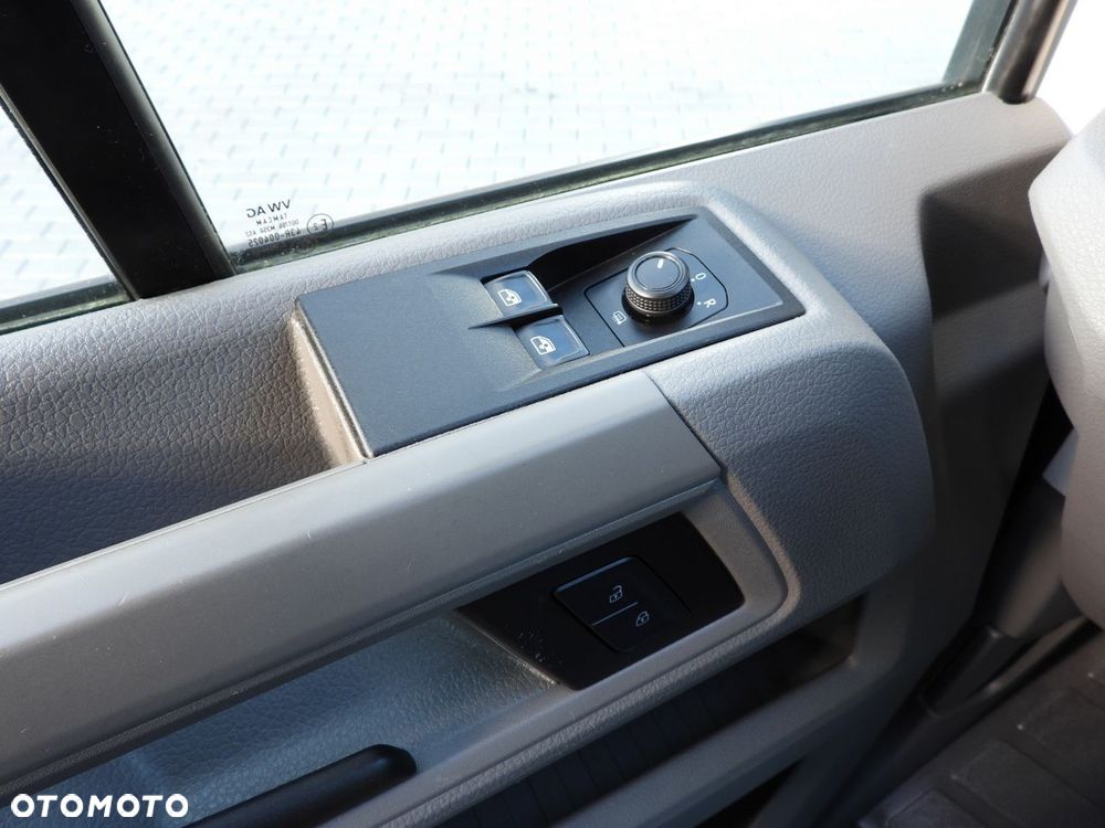 Volkswagen CRAFTER WYWROTKA TEMPOMAT NAWIGACJA BLIŹNIACZE KOŁA KLIMATYZACJA  180KM - 28