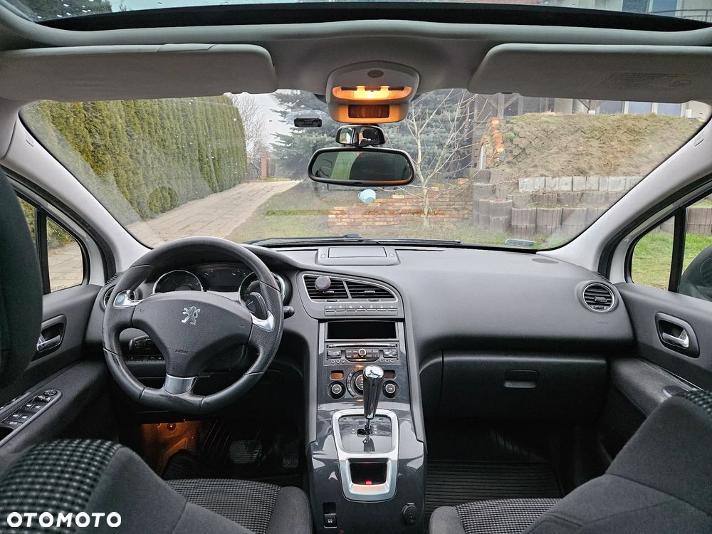 Peugeot 5008 - 14