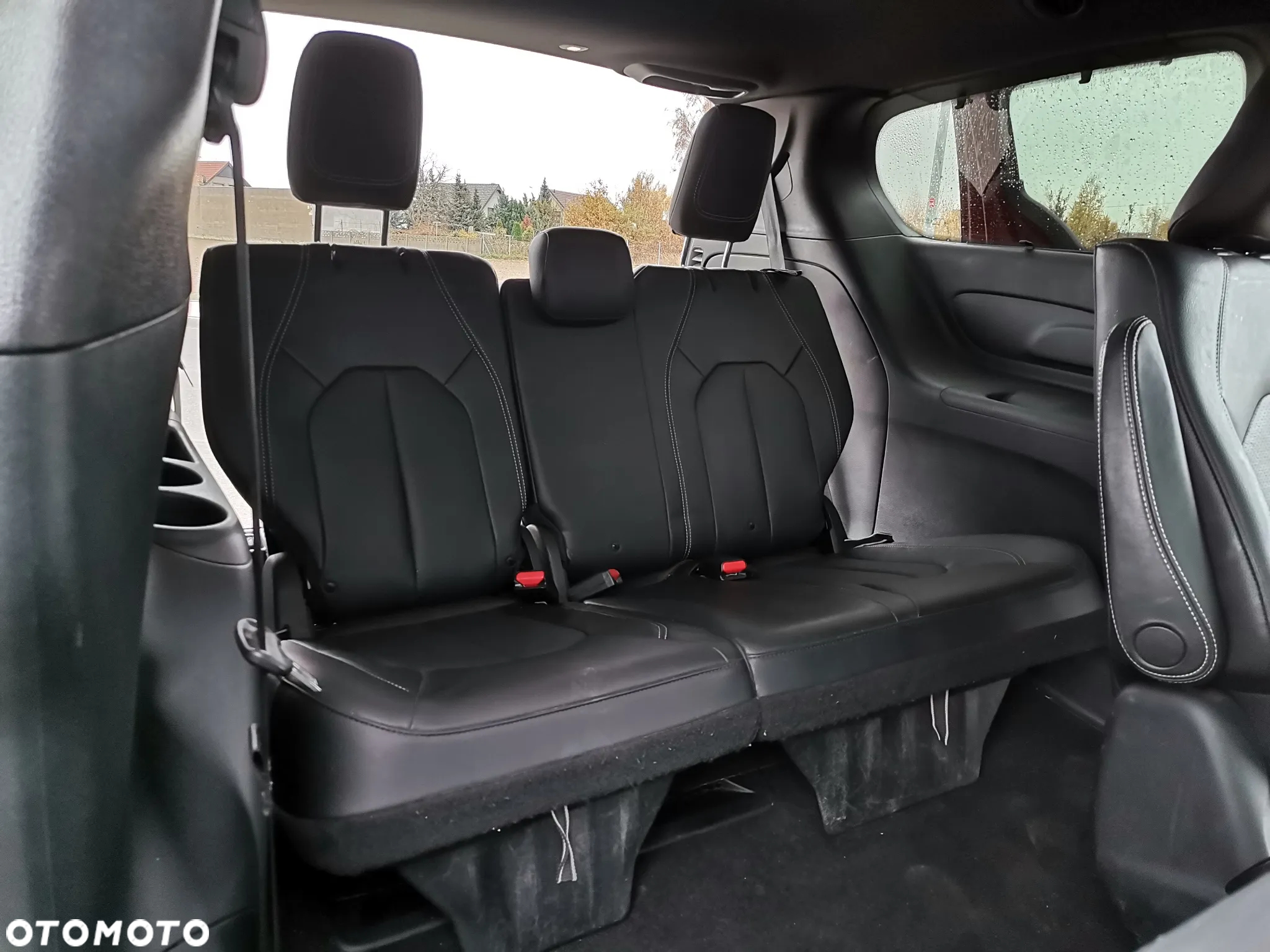 Chrysler Pacifica - 27