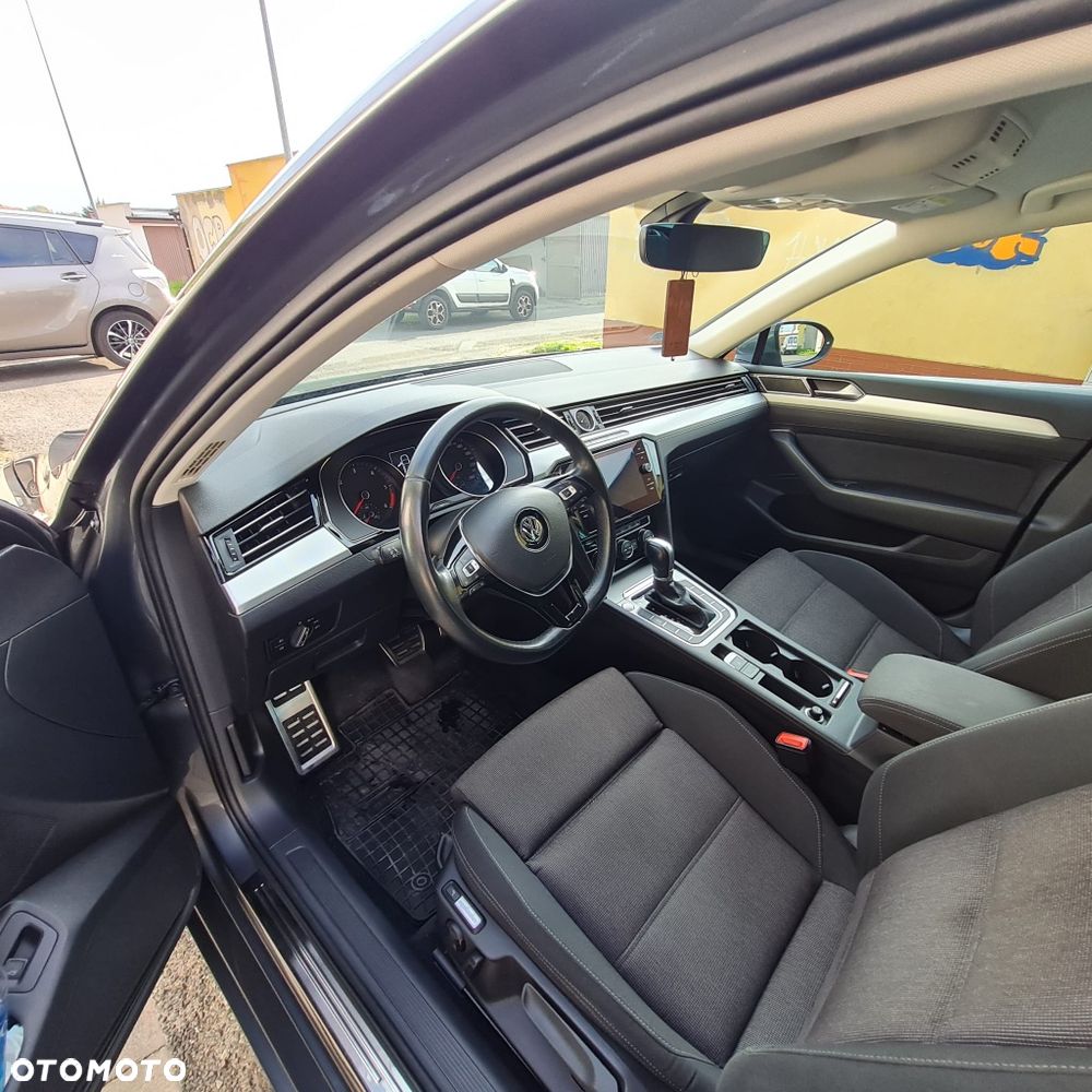 Volkswagen Passat Variant - 8