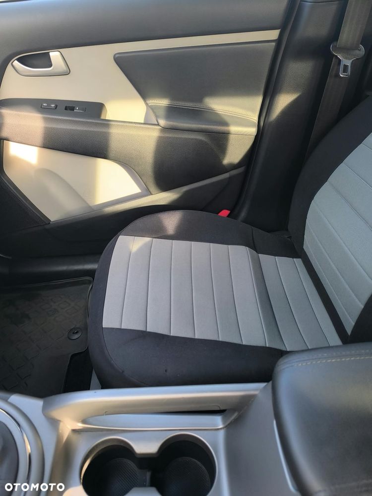 Kia Sportage 1.6 GDI Business Line L 2WD - 19