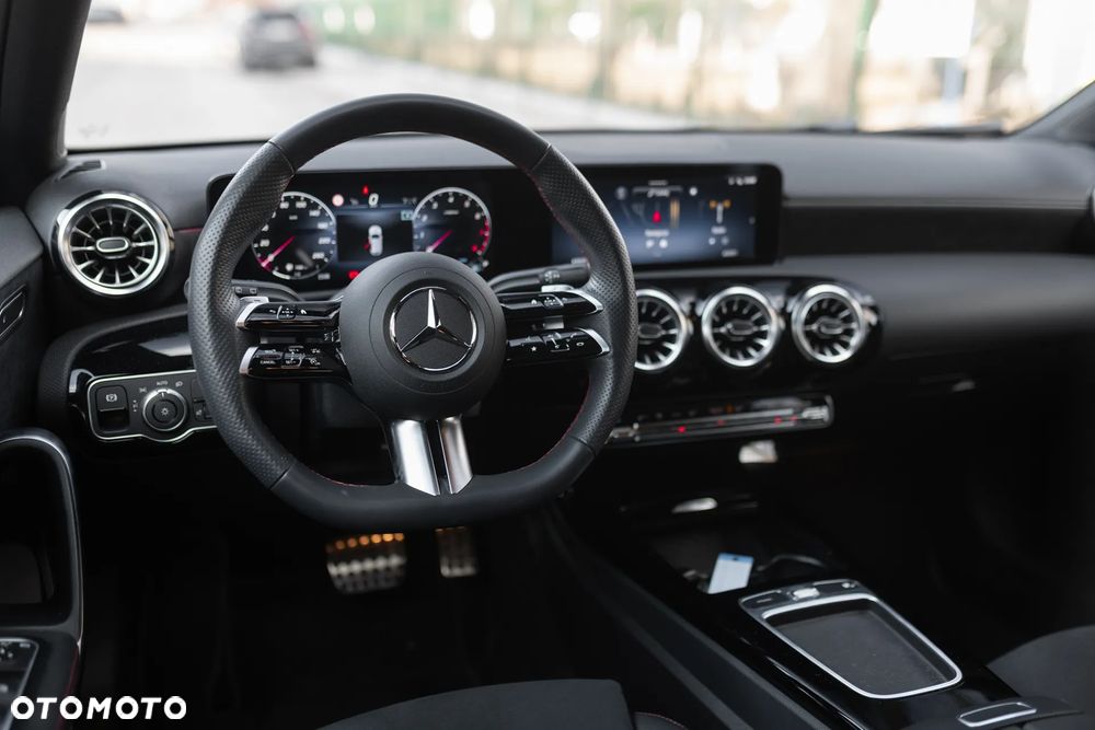 Mercedes-Benz Klasa A 200 AMG Line 7G-DCT - 13