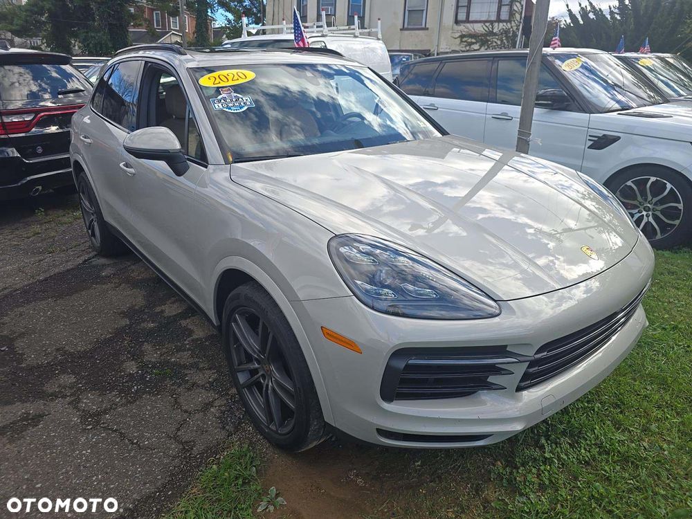 Porsche Cayenne Standard - 2