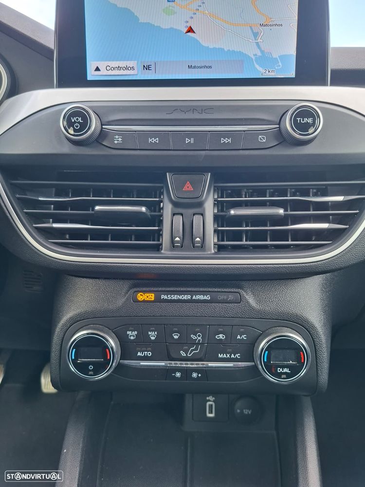 Ford Focus 1.5 TDCi ECOBlue Business - 19