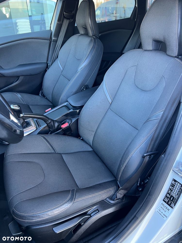 Volvo V40 Cross Country D4 Momentum - 13