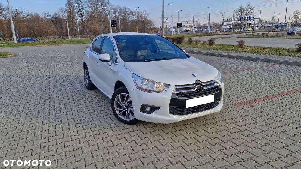 Citroën DS4 e-HDi 115 Chic - 3