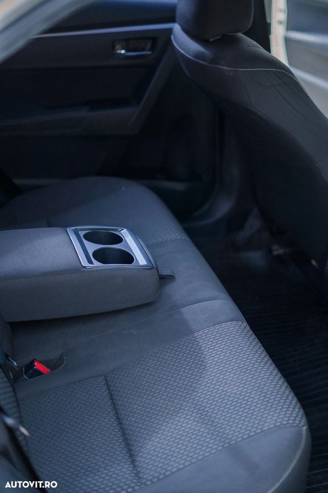 Toyota Corolla 1.6 Valvematic CVT Sol - 27