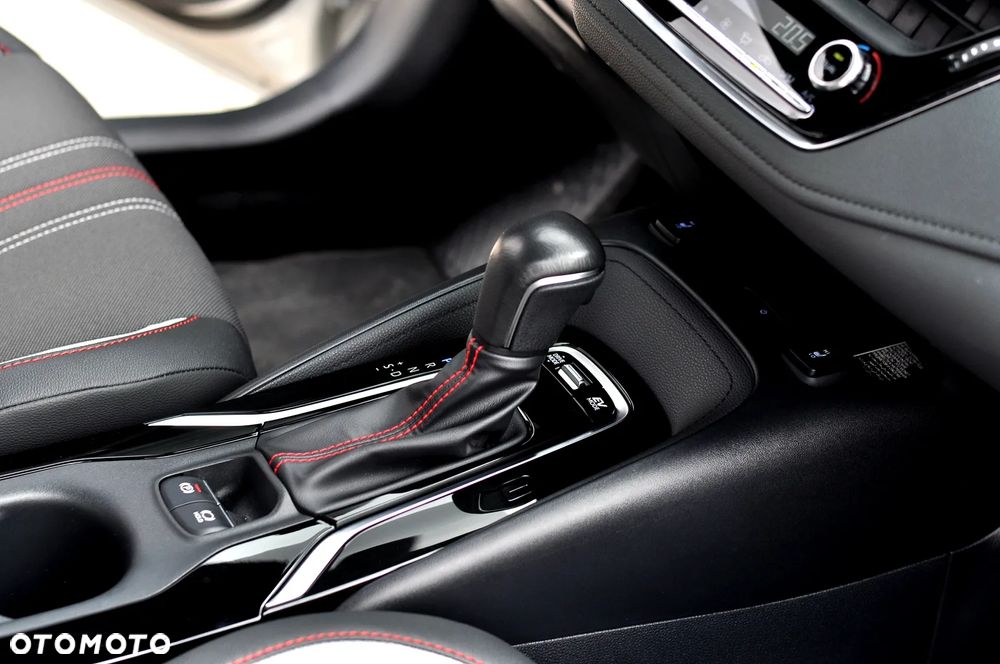 Toyota Corolla 2.0 Hybrid GR Sport - 24