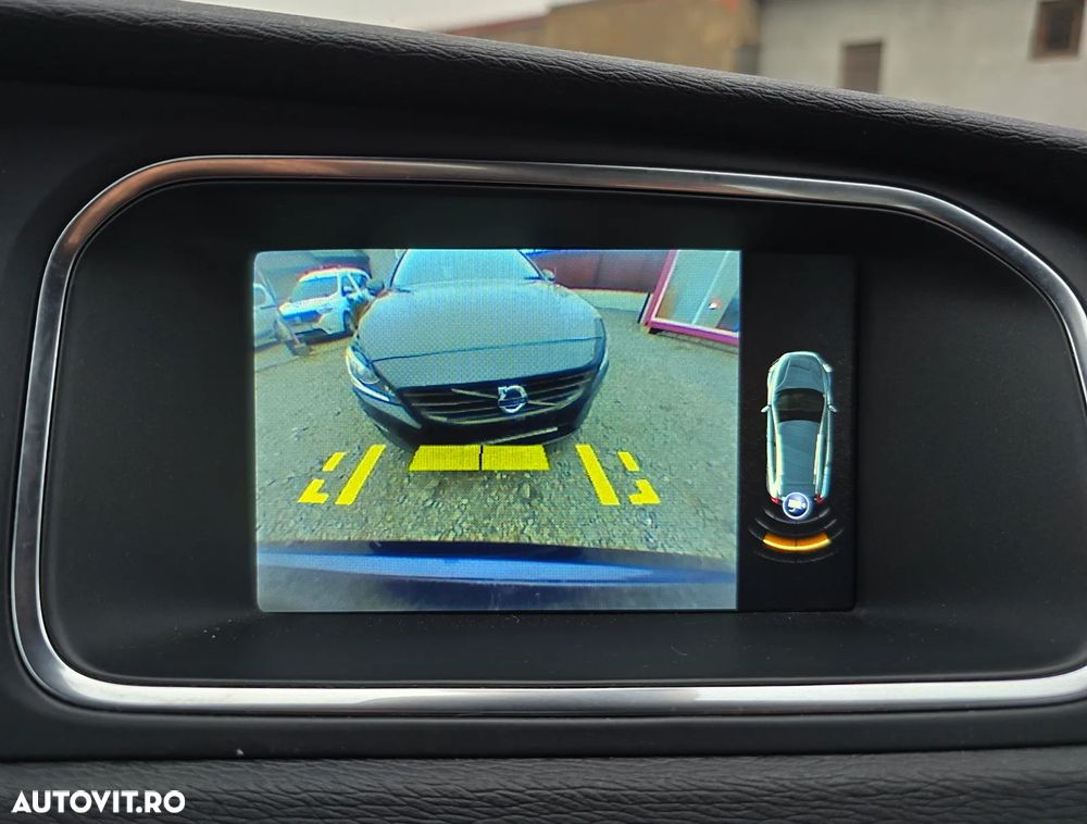 Volvo V40 Cross Country D3 Geartronic Ocean Race - 23