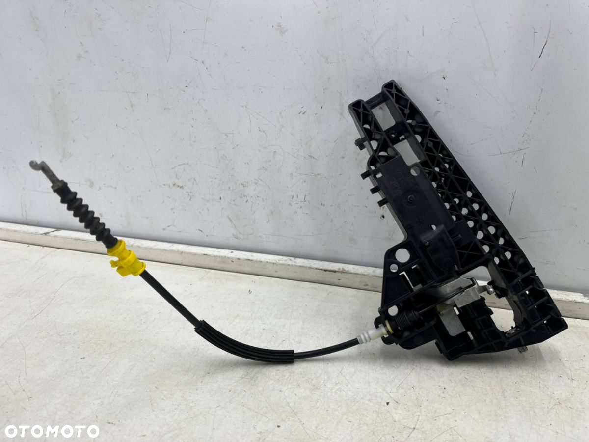 Klamka Audi A4 B8 07-15r. prawa przednia zewnętrzna podstawa rączki drzwi z linką 8t0837886b - 4