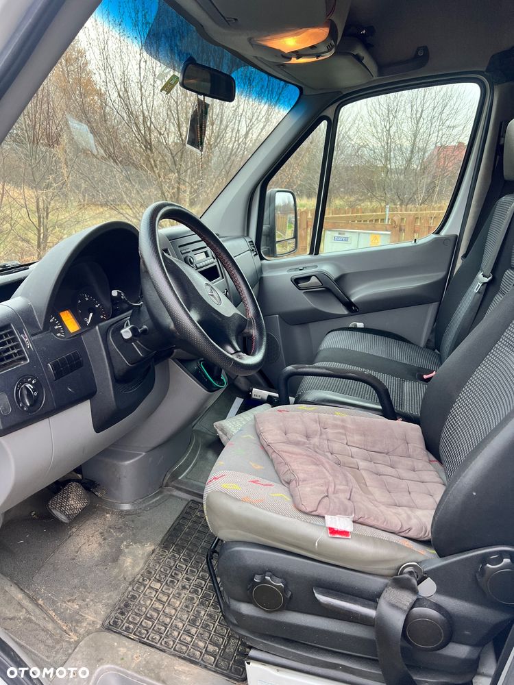 Mercedes-Benz Sprinter - 12