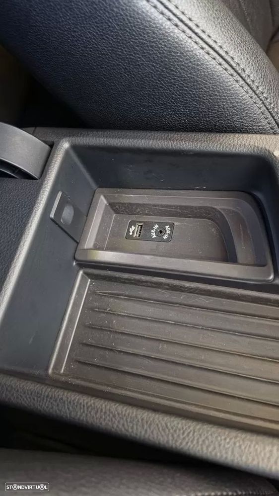 BMW 318 d Line Luxury Auto - 44