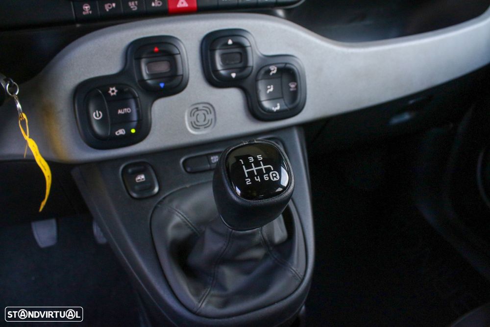 Fiat Panda 1.0 Hybrid City Cross - 22