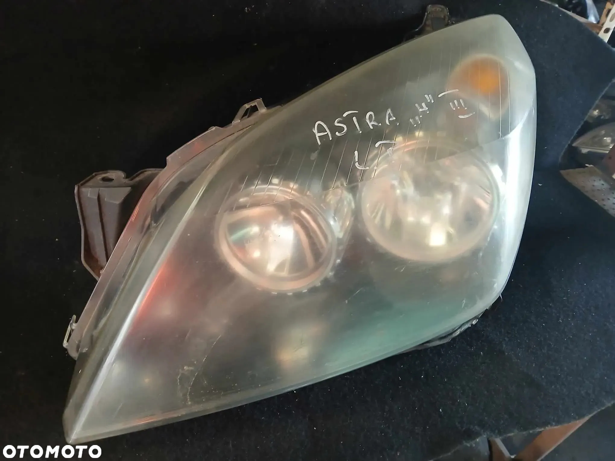 Opel Astra H III Lampa przednia lewa, prawa - 2
