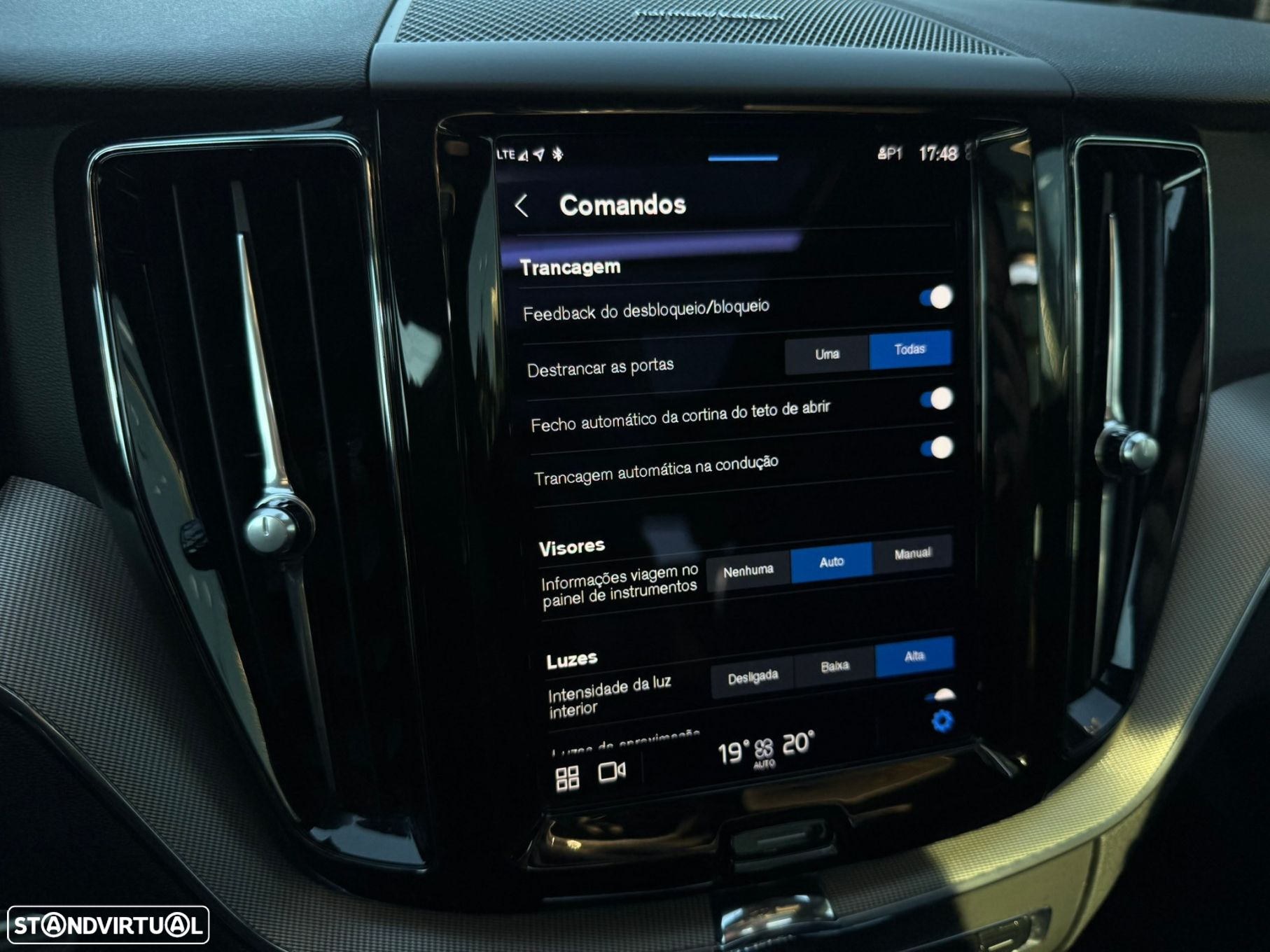 Volvo XC 60 2.0 T6 PHEV R-Design AWD - 54